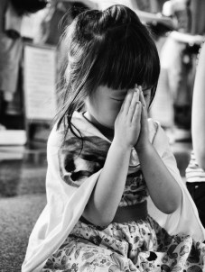 prayer girl